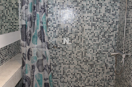 Apto 2 Dorm Y Medio, 2 Baños, Balcón- Ref: 1766
