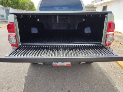 Imagen 10 de 14 de Toyota Hilux Kavak