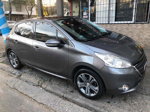 Peugeot 208 1.6 Feline 2014