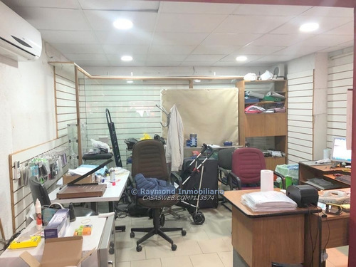 Local De 160m2 En 18 De Julio Y Cuareim