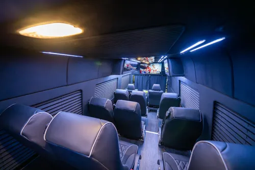Sprinter Xl 2025 De Royal Van Edicion Especial Touring Vip