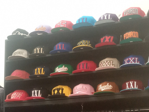 Imagem 1 de 1 de Bonés Xxl 170r$