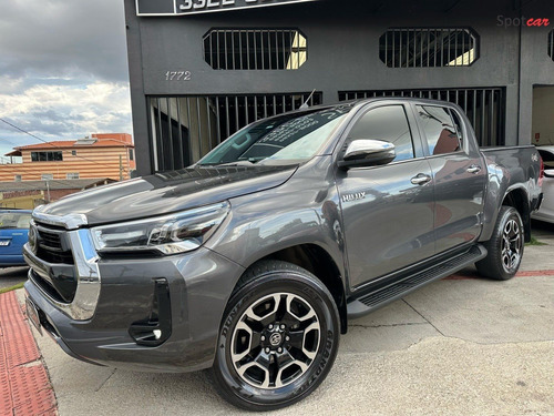 Toyota Hilux 2.8 D-4D TURBO DIESEL CD SRX 4X4 AUTOMÁTICO