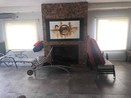 Venta Hermoso Chalet 5 Ambientes En Country La Concepcion