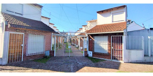 Duplex, Retasado Ph En Venta De 2 Ambientes Comodos, En Villa Luzuria
