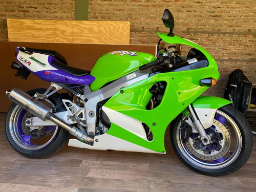 Kawasaki Zx7r (no Cbr, R1, R6, Zx10)