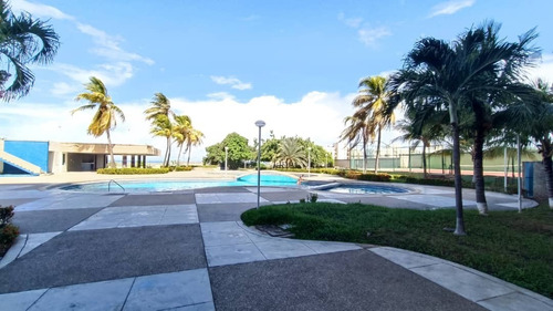 Imagen 11 de 13 de Apartamento En Venta En Catia La Mar Con Vista Al Mar La Guaira