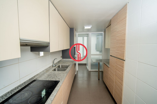 Imagen 9 de 20 de Se Vende Amplio Departamento Con Preciosa Vista Al Mar