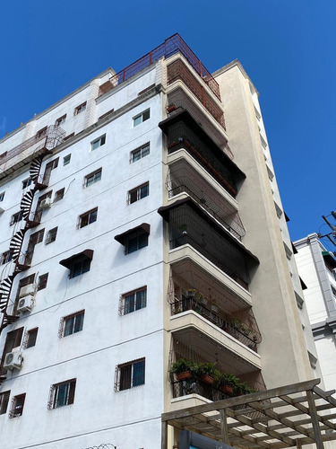 Imagen 10 de 13 de Venta En Evaristo 8vo Piso Vendo Amplio Apartamento
