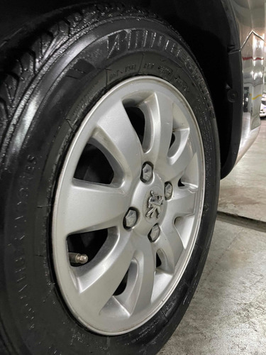 Peugeot 207 1.4 Sedan Xs 2011 Gnc Sepautos