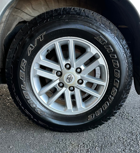 Toyota Hilux SW4 3.0 Srv Cuero 171cv 4x4 5at
