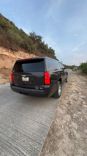 Chevrolet Suburban 5.3 Ltz Mt