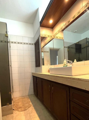 Imagen 8 de 14 de Venta Apartamento Parque Batlle 4 Dormitorios Garage
