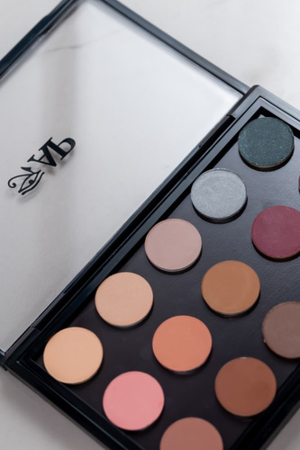 Imagen 4 de 10 de Paleta Sombras Hd Neutros X15 Ap | Kit Hd Neutros