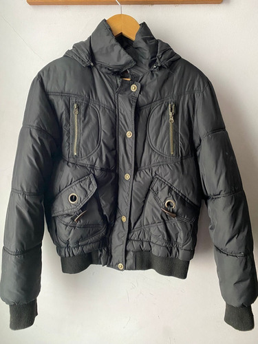 Campera De Abrigo Negra Impermeable Con Capucha