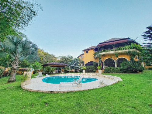 Casa En Arroyo Manzano, Santo Domingo, Con Enorme Patio, Piscina Y Gazebo