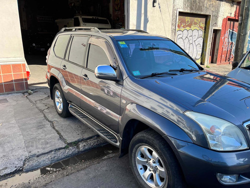 Imagen 2 de 12 de Toyota Land Cruiser 2005 Prado 3.0 4x4 Manual 7 Plazas