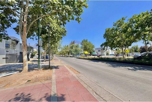 Arriendo De Local Comercial, Vitacura.