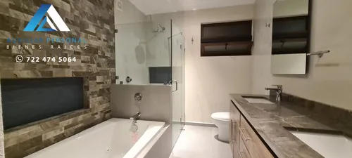 Casa De Una Sola Planta Con Carriles De Nado En Venta O Renta Metepec