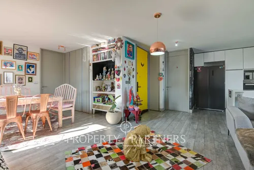 Penthouse Dúplex Con Vista Despejada En Moderno Ed...