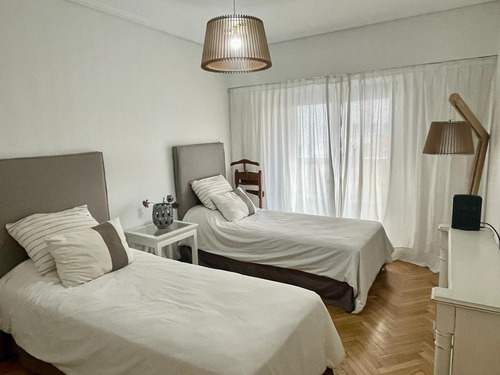 Maison De Charles - 240 M - 2.5 Hab, 3.5 Baños - Seguridad 24 Hs, Gym, Amoblado! Sobre Carlos Pellegrini Al 1300