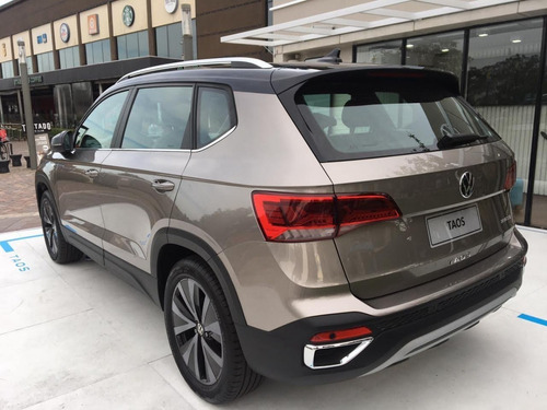 Imagen 7 de 15 de Volkswagen Taos Comfortline 250 Tsi Aut 0km 2022 #22