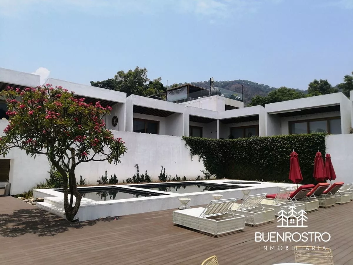 Casa Exclusiva En Condominio En Centro De Valle De Bravo.