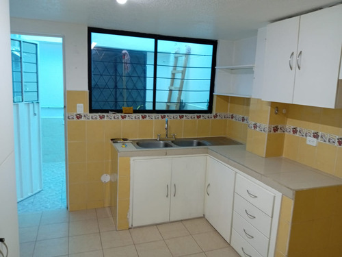 Casa De 4 Habitaciones Y 3 Baños