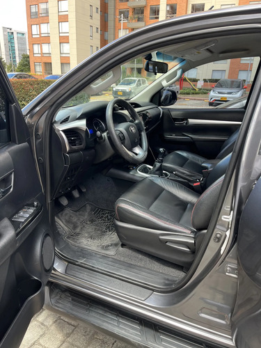 Toyota Hilux 2.4l