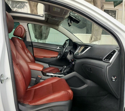Imagen 6 de 15 de Hyundai Tucson 2018 2.0 Limited Tech At