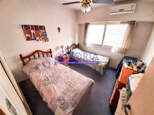 Imagen 13 de 23 de 4 Ambientes - Frente - Balcon - Cochera Fija - Oportunidad.-