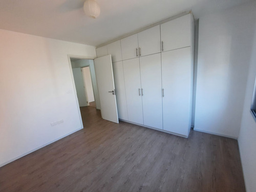 Orden De Venta! Frente, Cocina Definida. Piso 7. Garaje (ref: Igr-414)
