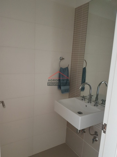 Apartamento Sobre Roosevelt Con Todos Los Servicios - Ref: 4966