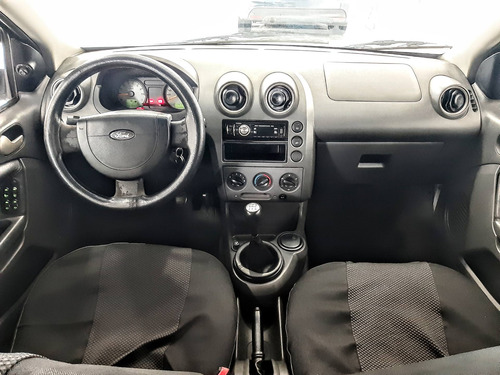 Ford Fiesta Personnalité 1.0 8v 66cv 5p Gasolina Manual