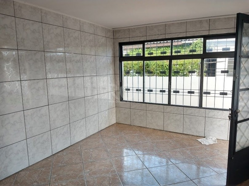 Casa Em Cavalhada Com 2 Dormitórios - Lu430325