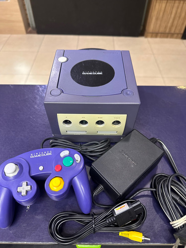Console: Nintendo Gamecube Travado Americano Roxo (Usado)
