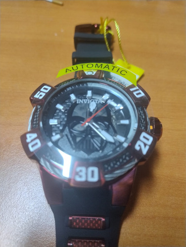 Reloj Invicta Star Wars Darth Vader Modelo 40981 Rojo Y Negr (Usado)