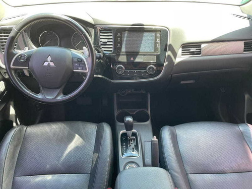 Imagem 12 de 15 de Mitsubishi Outlander 3.0 Gt 2015