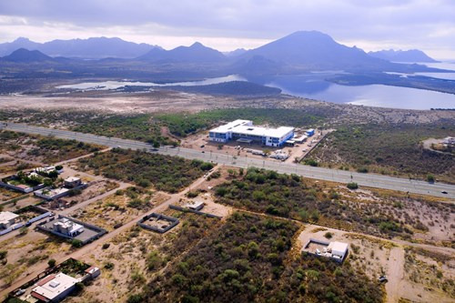 Terreno De 1,000 M2 Sobre El Blvd Tetakawi Con Vista Parcial Al Mar