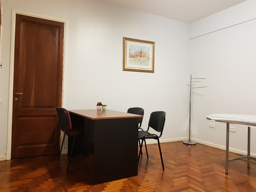 Ph, 2 Consultorios, 2 Gabinetes, Un Gimnasio De Rehabilitaci
