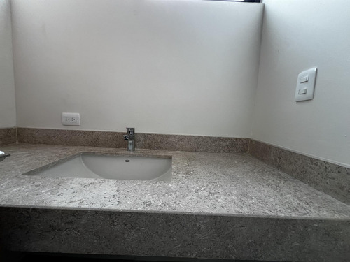 Casa En Venta Merida, Temozon Norte, 3 Hab, Cochera Y Piscina, Entrega Inmediata.