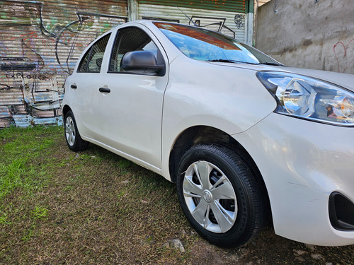 Nissan March 1.6 Active 107cv