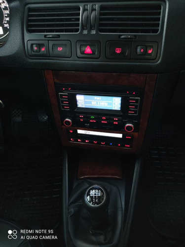Volkswagen Bora 1.8 Highline T 180cv Cuero 2014