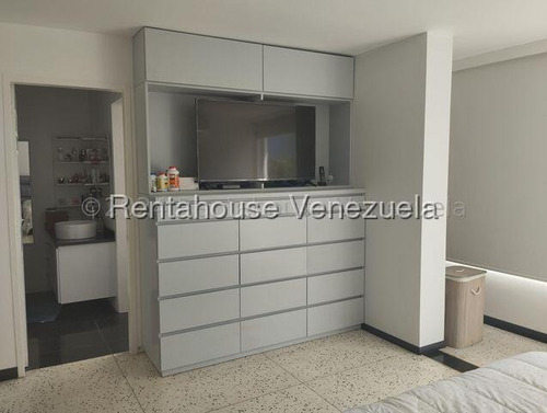 Casa En Alquiler, Prados Del Este #25-17764 - Marigreys Blanco -