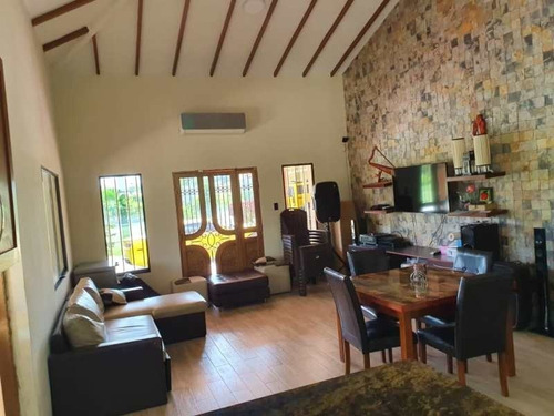 Imagen 2 de 14 de Gabriel Rivas Vende Casa En Urb. Safary Club Libertador San Diego Cod: Mac-631