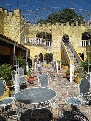 Casa En Venta Tipo Posada Estilo Medieval En Safari. (hg)