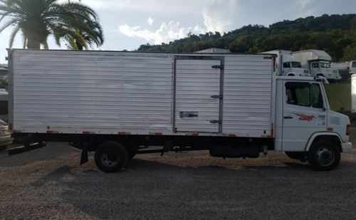Imagem 7 de 15 de Mercedes Benz 710 - Baú 6.40m
