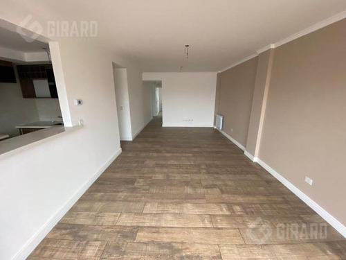 Departamento En Venta De 3 Amb A Estrenar Con Cochera, Zona Plaza Mitre.