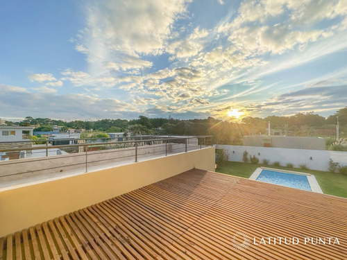 Imagen 29 de 30 de Casa Con Vista A Laguna Del Diario, 3 Dormitorios Más Dependencia Y Piscina