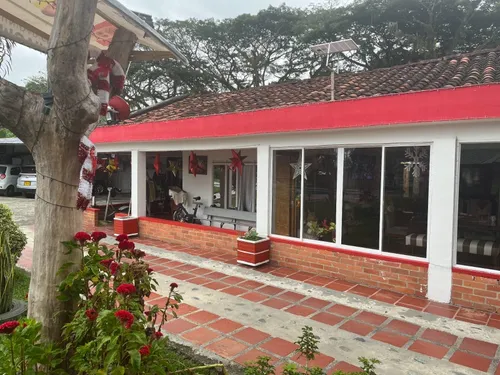4.000 Mts Cuadradosdos Casasprincipal Con Tres Cuartos C